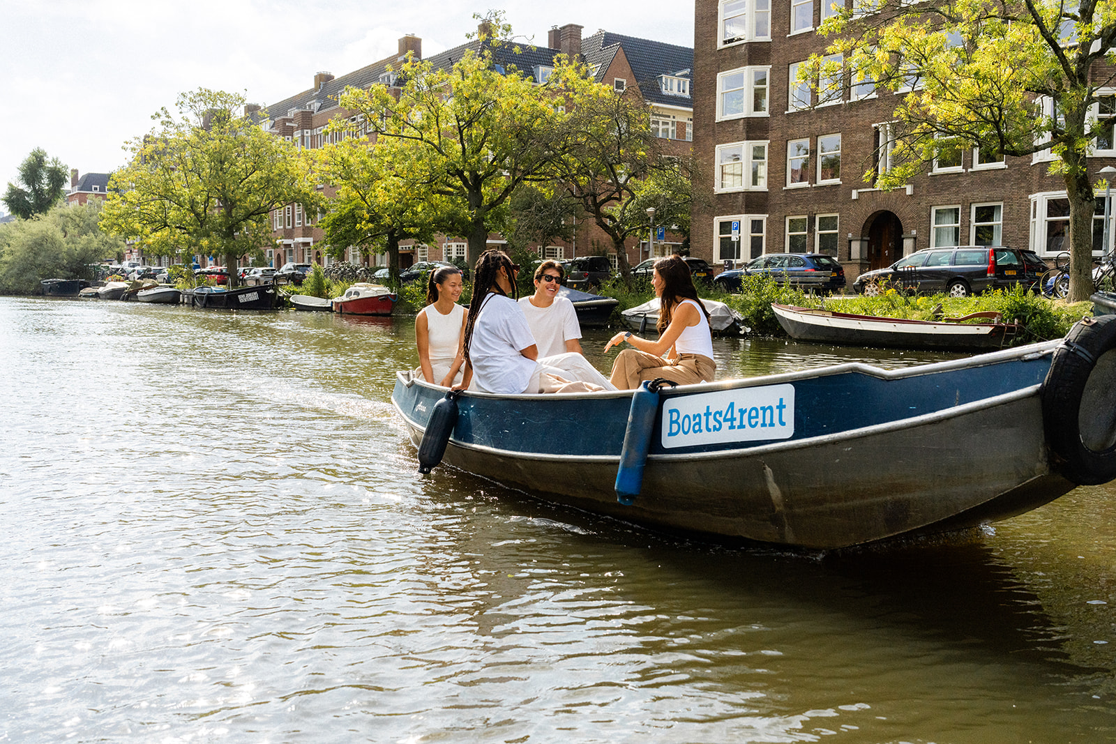 Fahren durch Amsterdamer Grachten